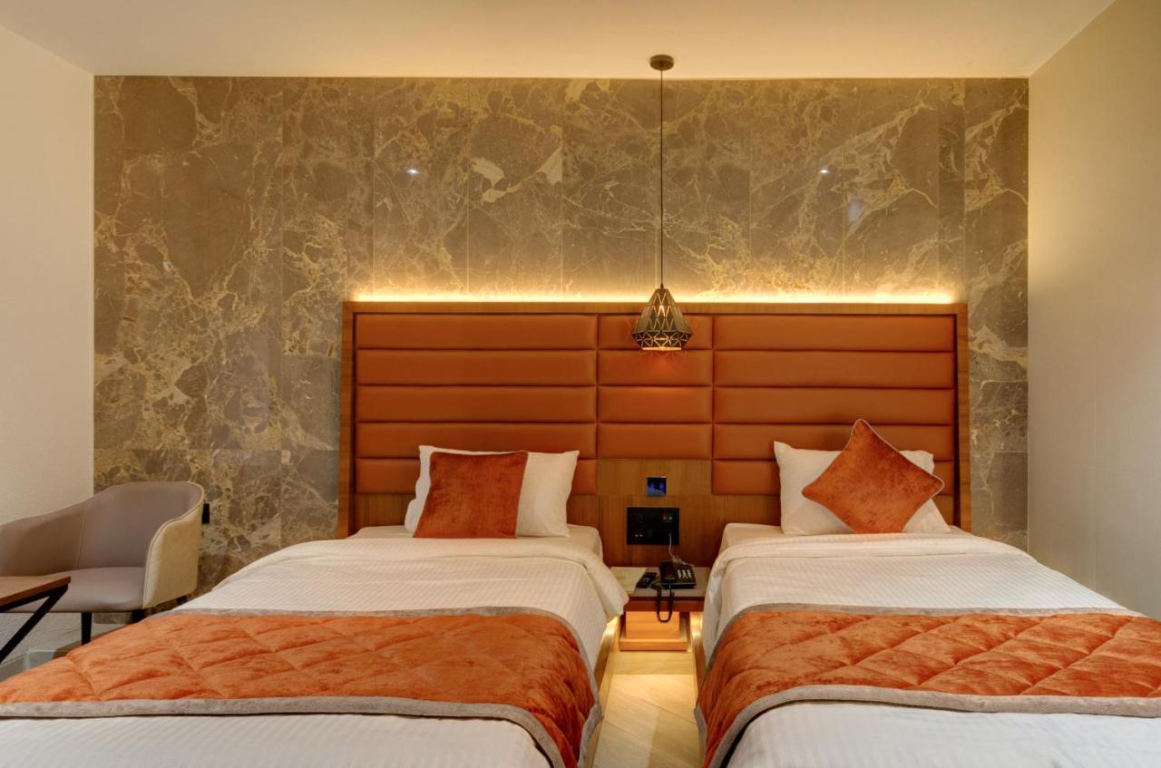 Hotel Diamond 26 سورات المظهر الخارجي الصورة