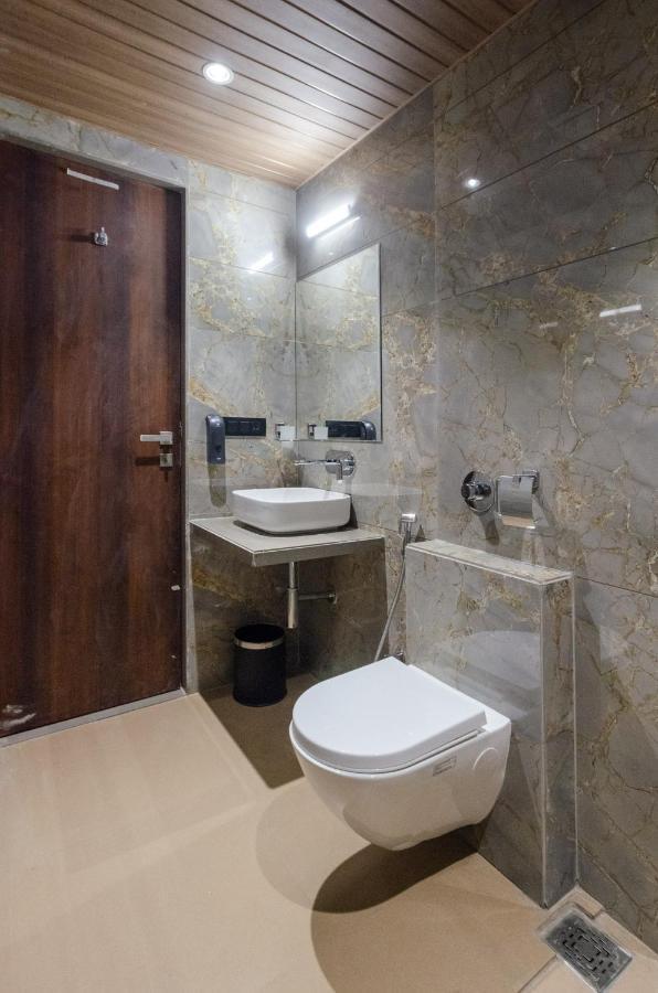Hotel Diamond 26 سورات المظهر الخارجي الصورة