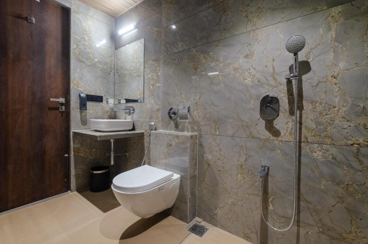 Hotel Diamond 26 سورات المظهر الخارجي الصورة