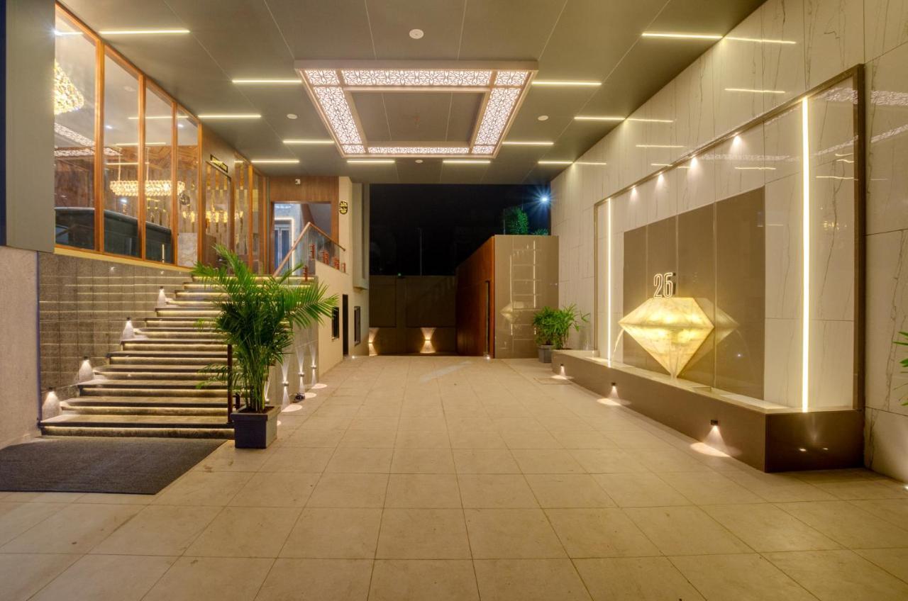 Hotel Diamond 26 سورات المظهر الخارجي الصورة